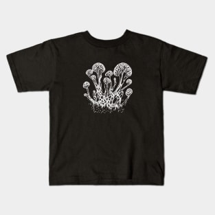 Mycelial fantasy V Kids T-Shirt